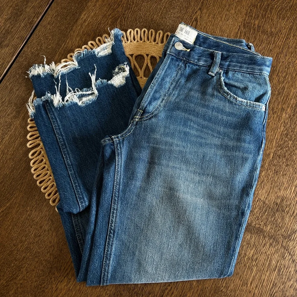 We The Free People Distressed Raw Hem Crop Mom Jeans Women's 26 Button Fly - Picture 7 of 9